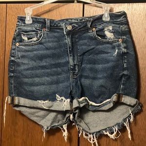 American Eagle Size 8 Denim Distressed Shorts